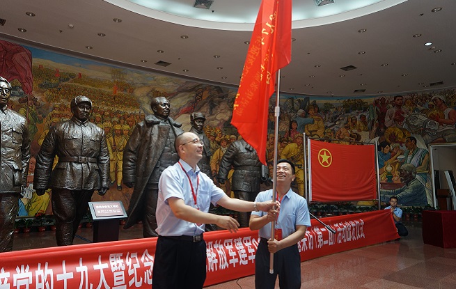 深入歷史現(xiàn)場，挖掘英雄事跡