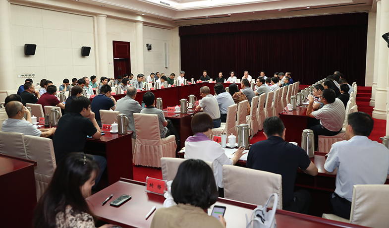 8月16日，第十屆茅盾文學(xué)獎在北京揭曉