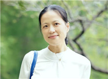 譯林出版社：文學(xué)出版人必須從稿子和案頭抬起頭來(lái)　　高起點(diǎn)高品質(zhì)原創(chuàng)文學(xué)出版和一流外國(guó)作家作品在譯林社相得益彰，屢有作品獲獎(jiǎng)。[詳細(xì)]