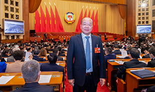 全國政協委員，中國電視藝術家協會分黨組書記、駐會副主席、秘書長范宗釵