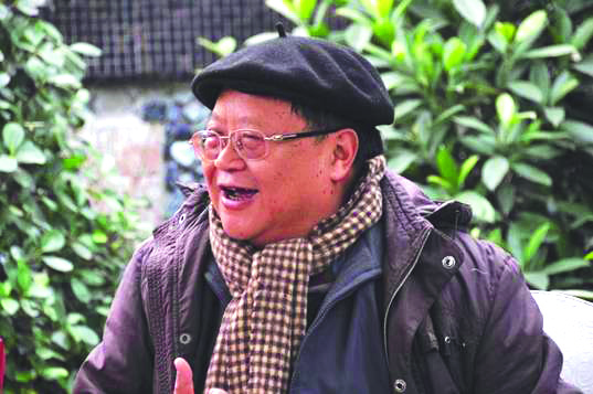 董仁威：中國(guó)科普作家協(xié)會(huì)榮譽(yù)理事、全球華語科幻星云獎(jiǎng)聯(lián)合創(chuàng)始人