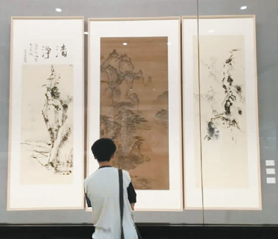 　二〇一五年，柯偉業的碩士畢業作品在浙江杭州潘天壽紀念館展出。