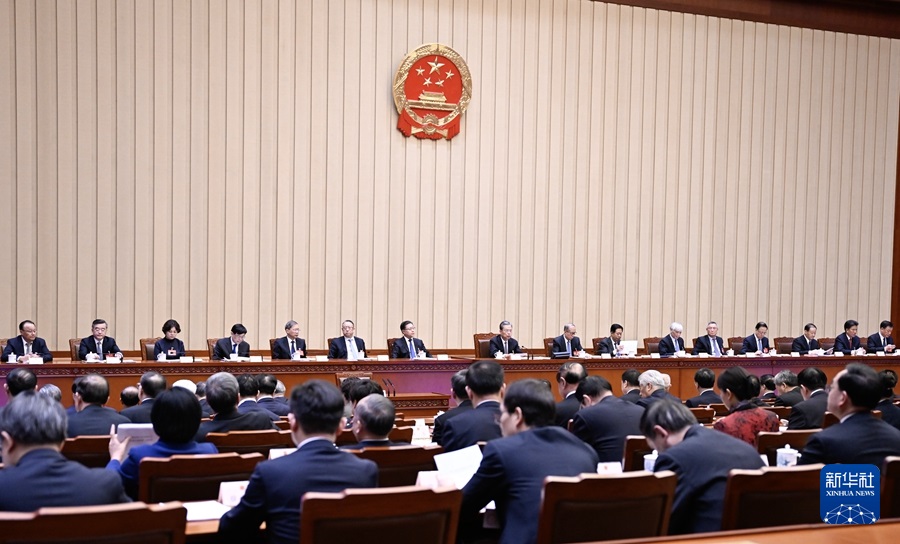 3月10日，十四屆全國人大二次會議主席團在北京人民大會堂舉行第三次會議。主席團常務主席趙樂際主持會議。新華社記者 謝環馳 攝