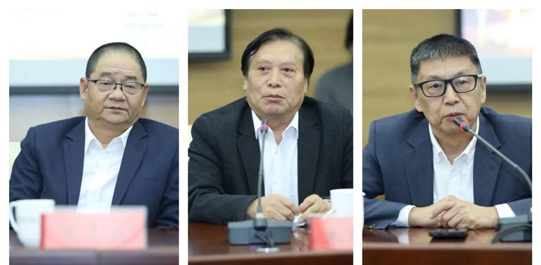 吳志良、朱壽桐、姚風(fēng)發(fā)言