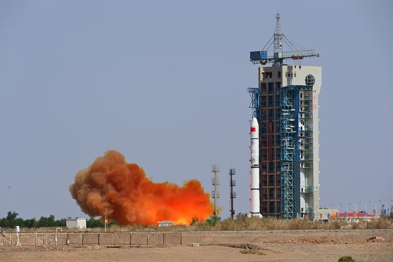 2023年5月21日16時，我國在酒泉衛星發射中心采用長征二號丙運載火箭，成功發射首顆內地與澳門合作研制的空間科學衛星“澳門科學一號”。新華社發 汪江波/攝