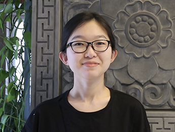 渡瀾：當(dāng)你想起我時，將“會心一笑”